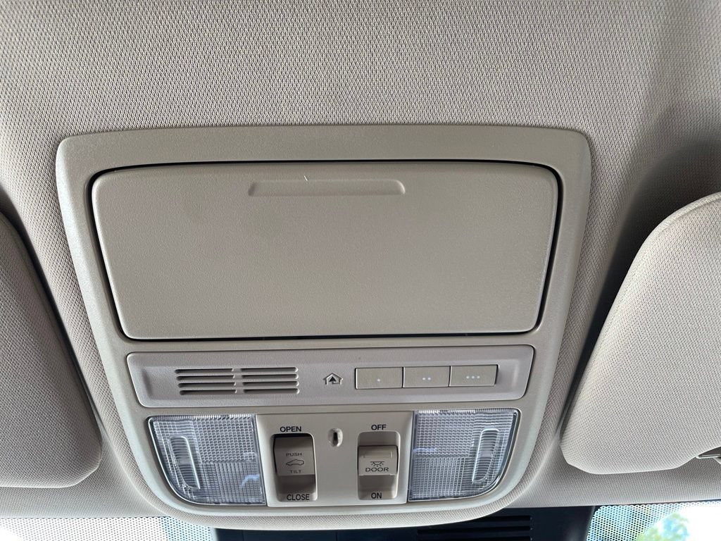 Certified 2017 Honda CR-V Touring image 24