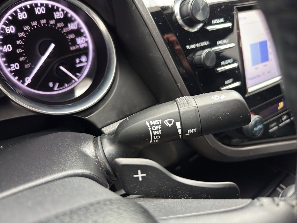 Used 2020 Toyota Camry SE image 15