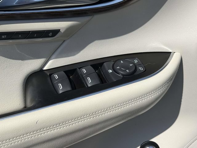 Used 2023 Buick Envision Avenir AWD/4WD image 10