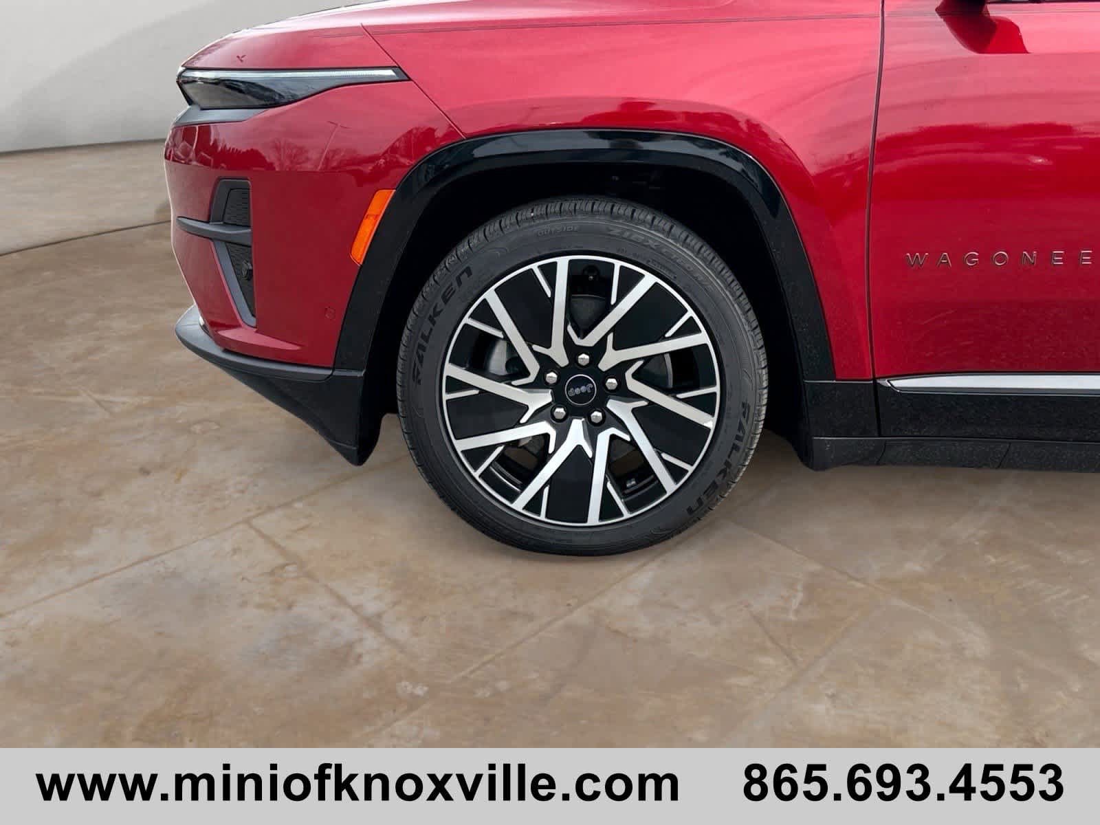 Used 2025 Jeep Wagoneer S Limited AWD/4WD image 9