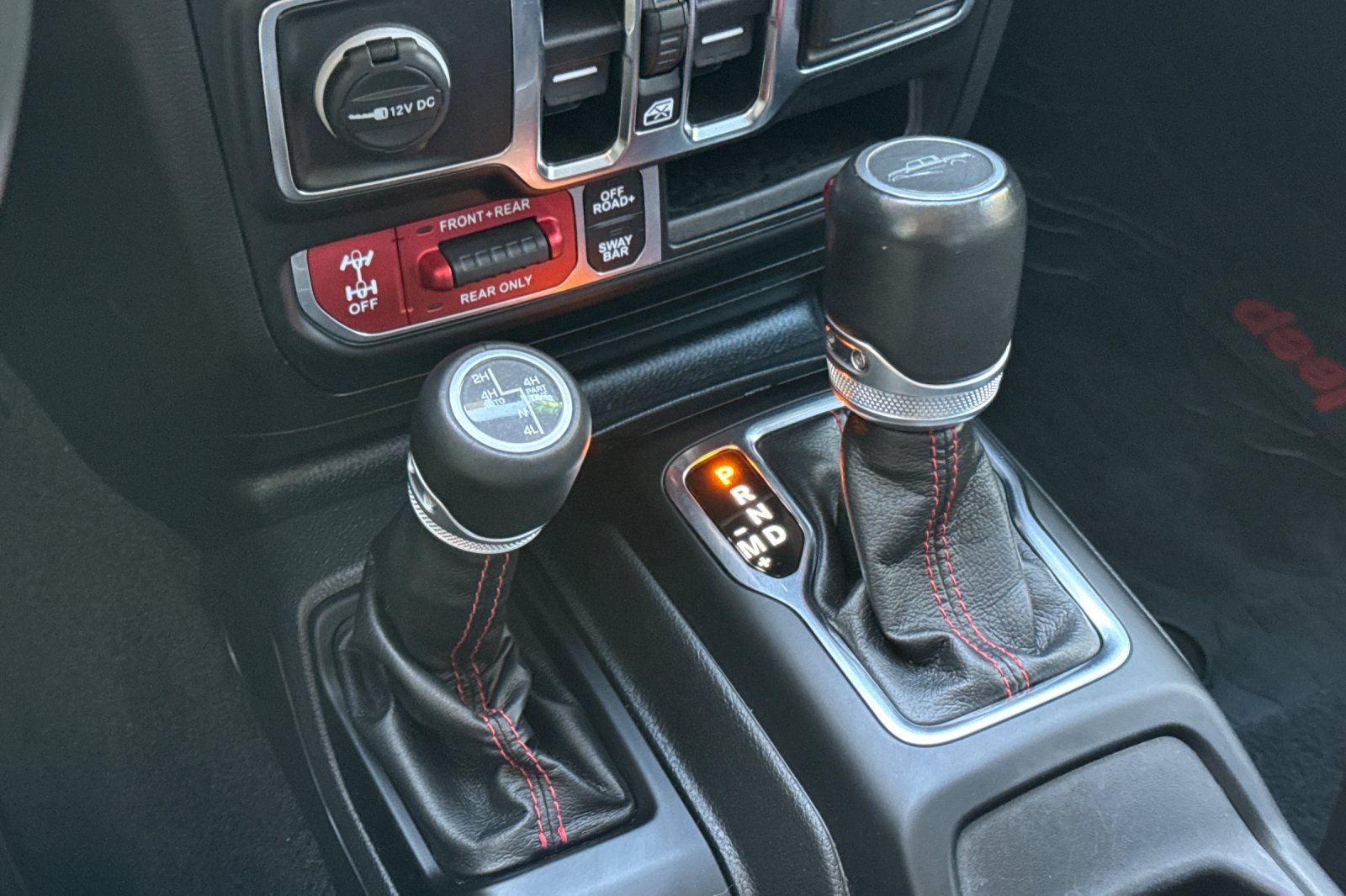 Used 2022 Jeep Gladiator Rubicon w/ LED Lighting Group AWD/4WD image 24