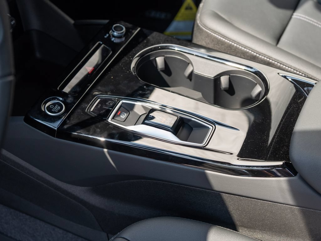 New 2027 Audi Q6 e-tron Premium AWD/4WD image 12