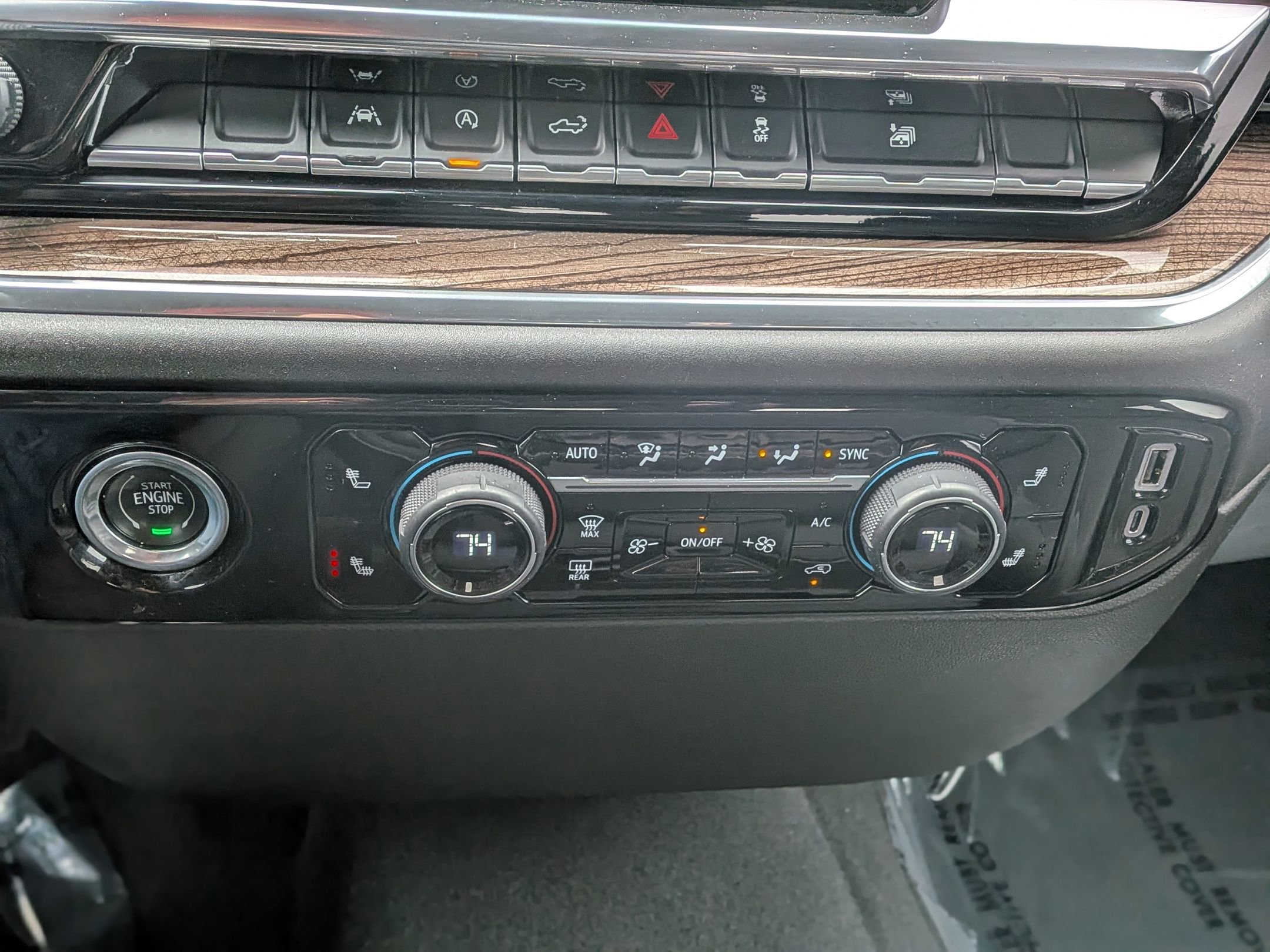 Used 2024 Chevrolet Silverado 1500 LT image 30