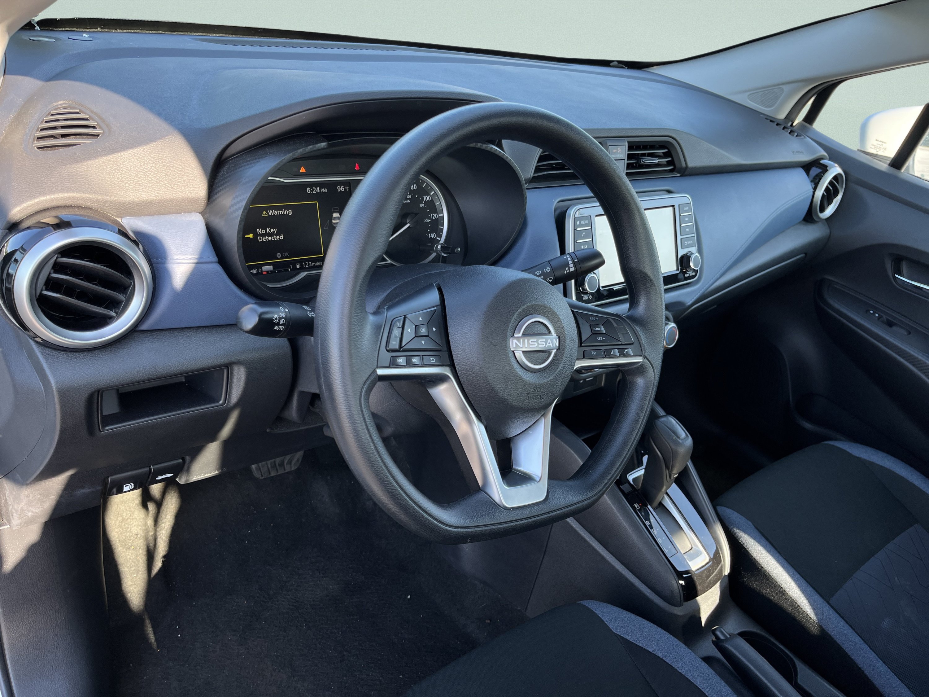 Used 2025 Nissan Versa SV FWD image 14