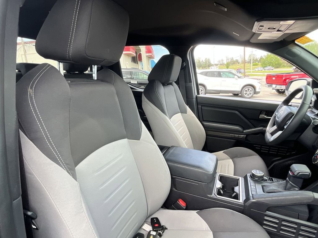 Used 2025 Toyota Tacoma TRD Off-Road image 31