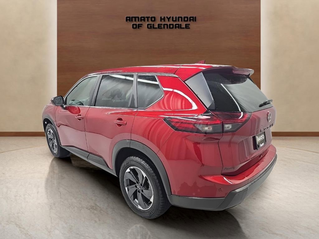 Used 2025 Nissan Rogue SV image 4