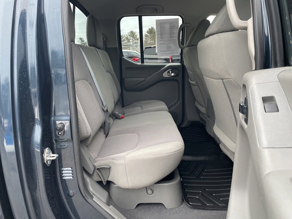 Used 2019 Nissan Frontier SV image 27