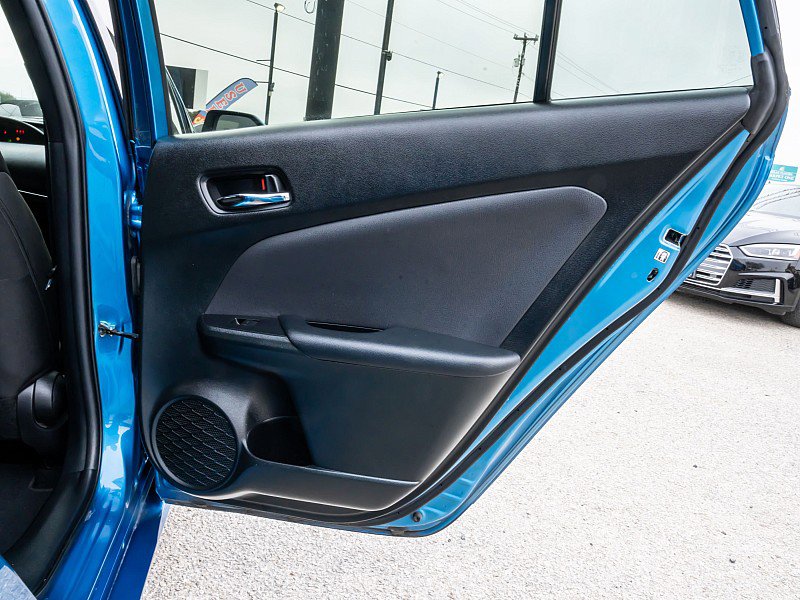 Used 2022 Toyota Prius L Eco FWD image 13