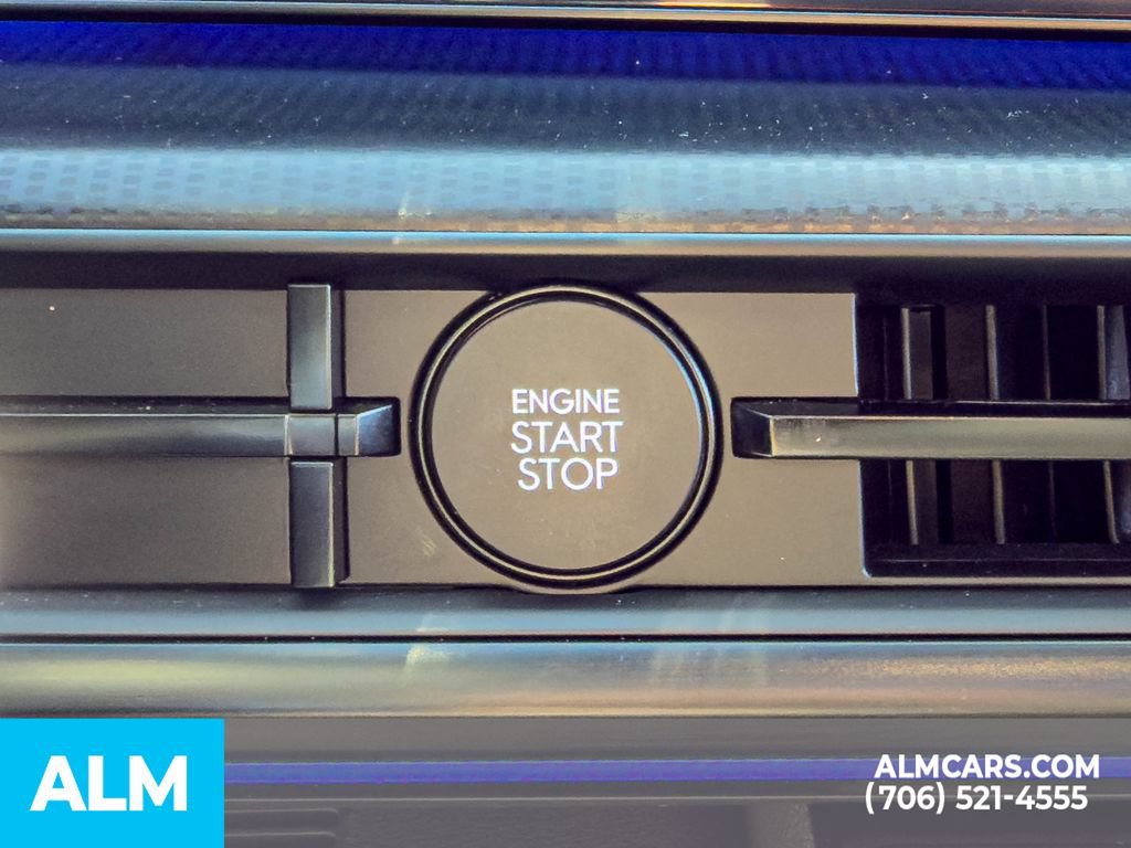 Certified 2025 Hyundai Santa Fe Calligraphy FWD image 33