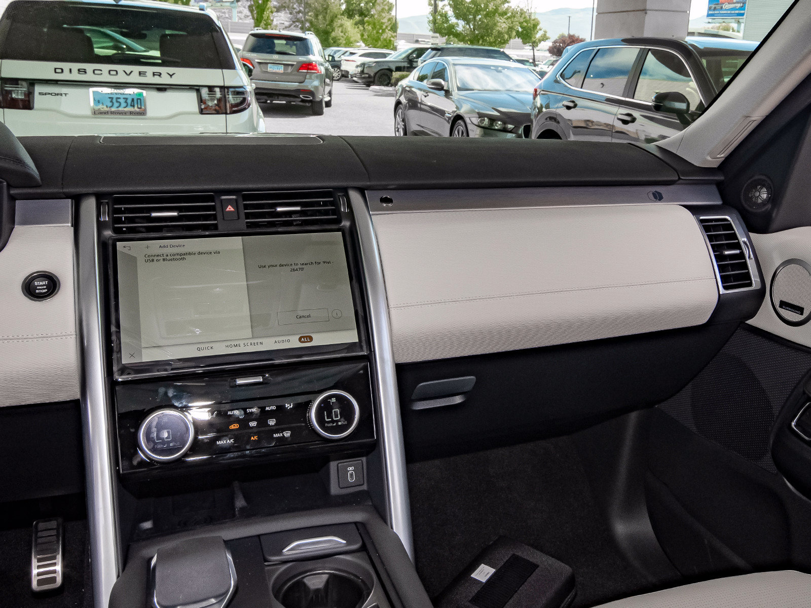 New 2026 Land Rover Discovery Limited Edition AWD/4WD image 39