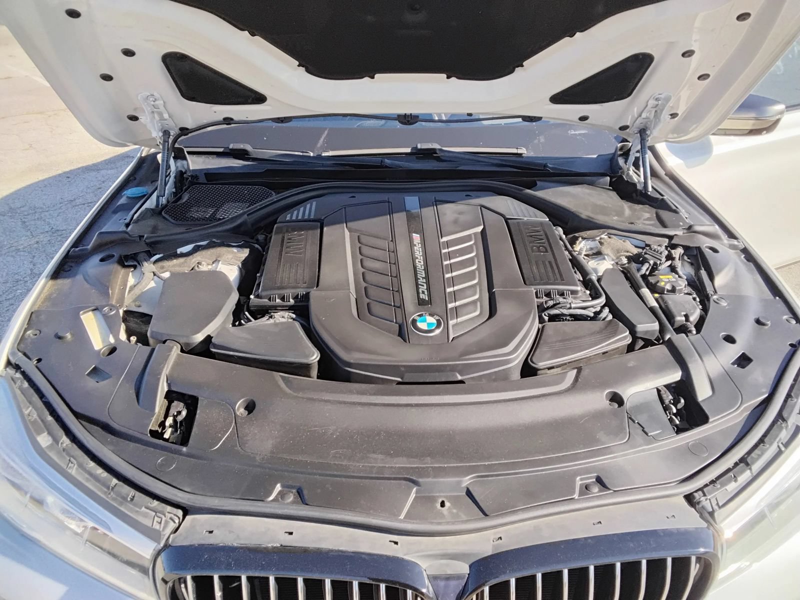 Used 2018 BMW M760i xDrive AWD/4WD image 20