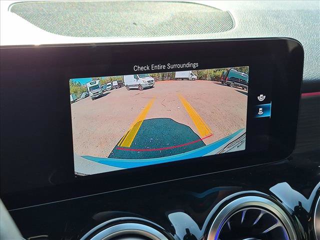 Used 2023 Mercedes-Benz GLB 250 image 11