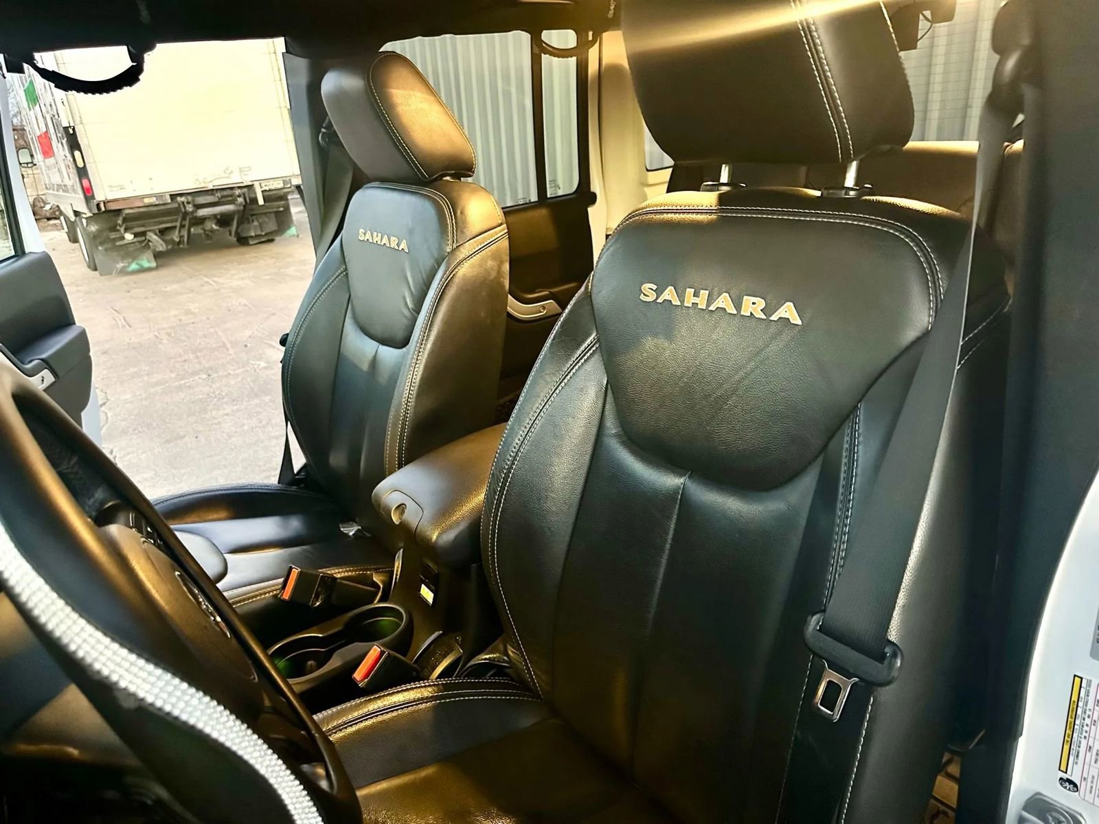 Used 2015 Jeep Wrangler Unlimited Sahara w/ Max Tow Package image 12