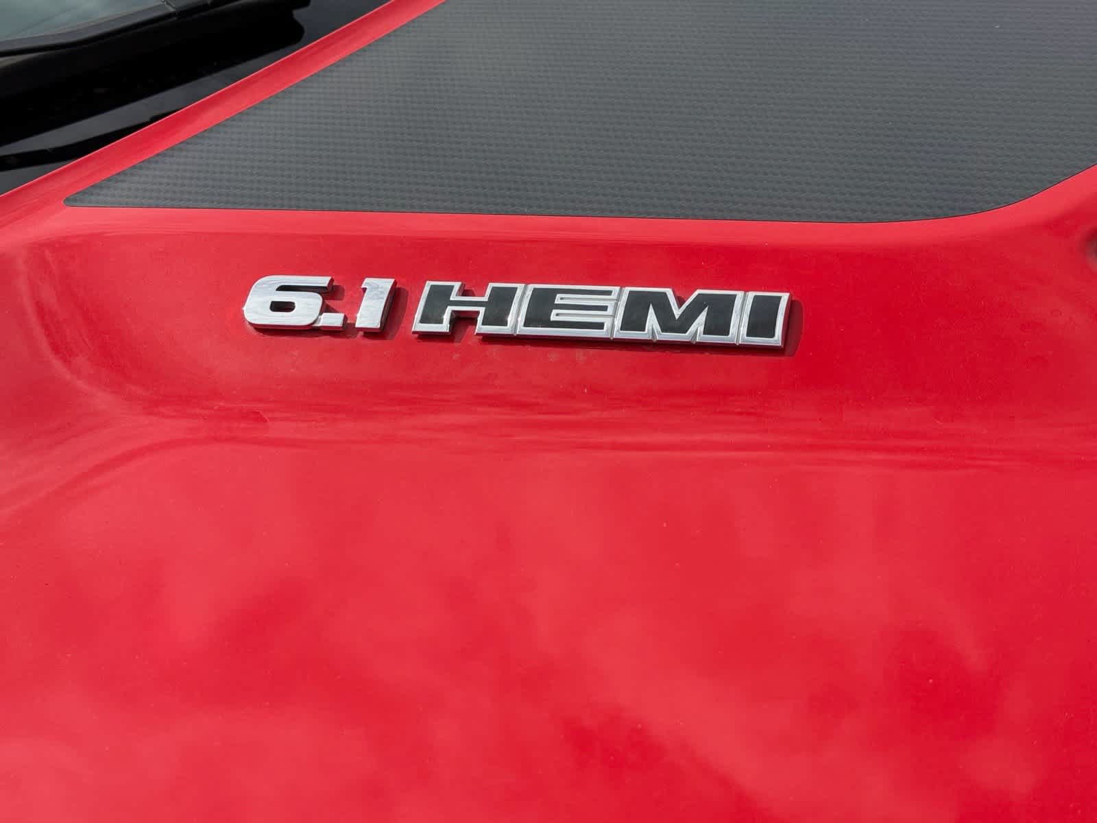 Used 2009 Dodge Challenger SRT8 w/ SRT Option Group II RWD image 10
