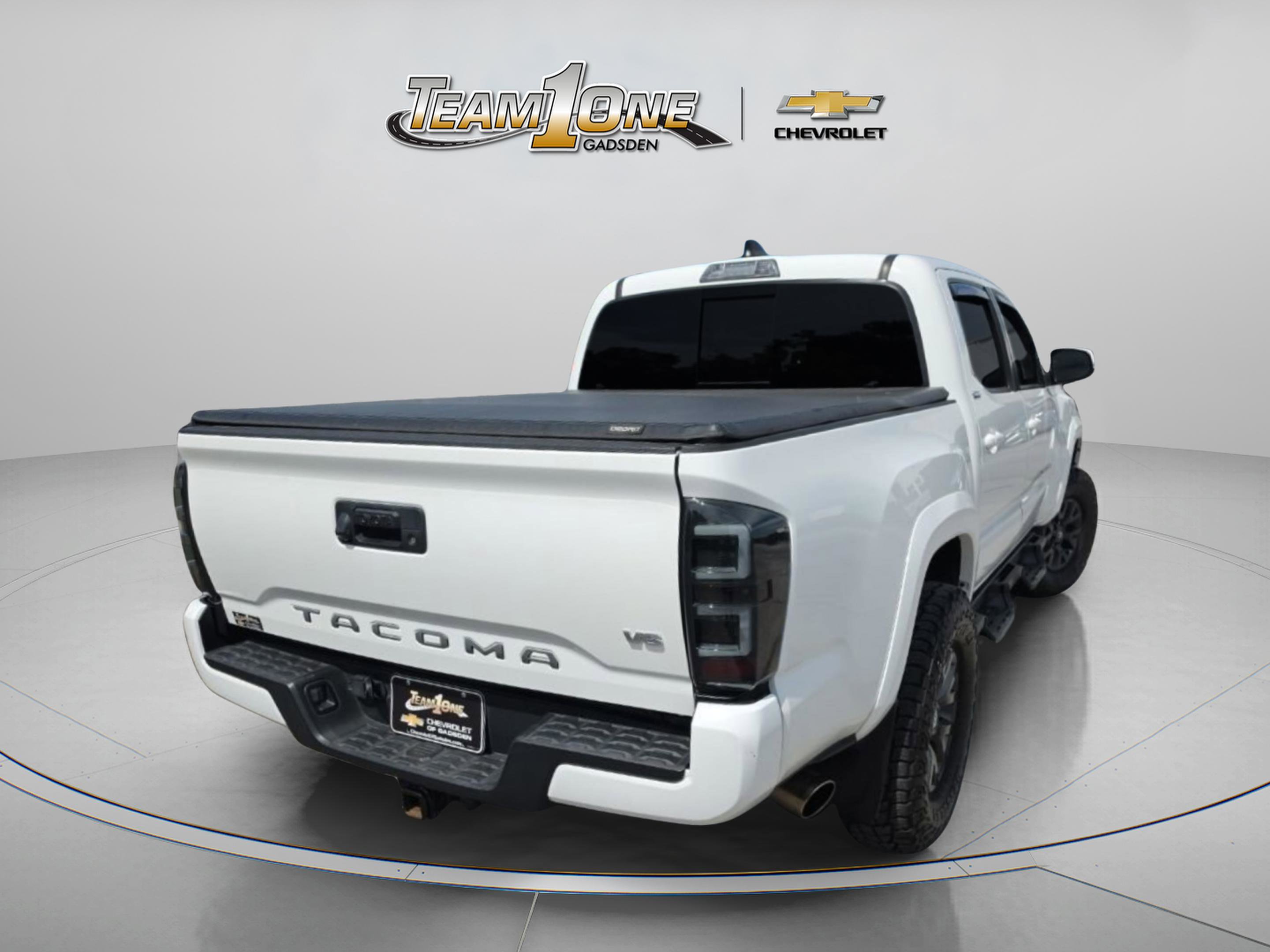 Used 2022 Toyota Tacoma SR5 w/ Technology Package RWD image 8