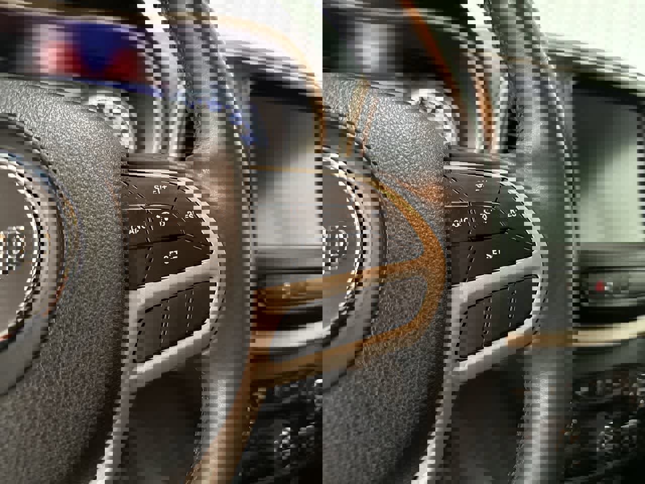 Used 2018 Jeep Cherokee Limited image 29