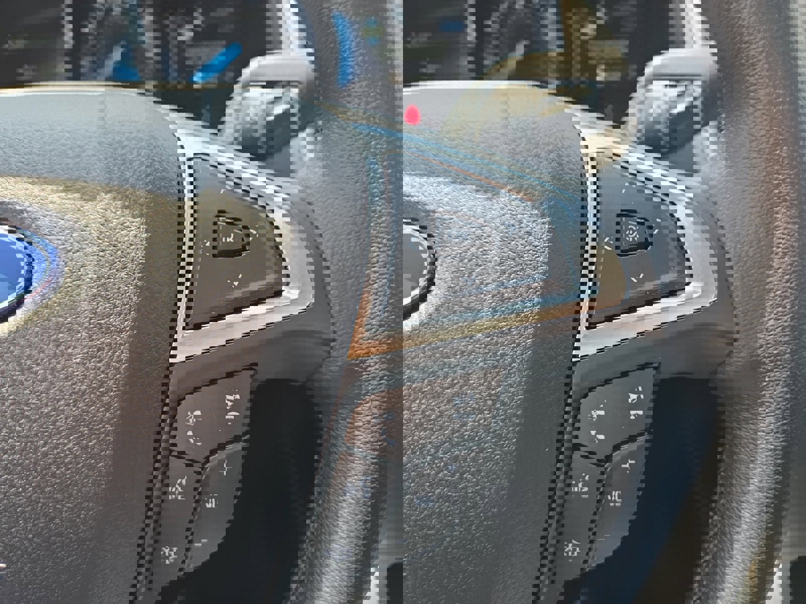 Used 2023 Ford Edge SEL w/ Convenience Package AWD/4WD image 15