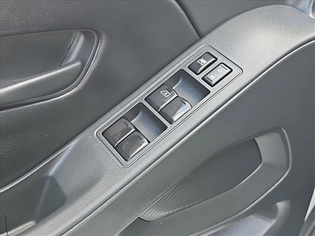 Used 2025 Nissan Frontier S image 11