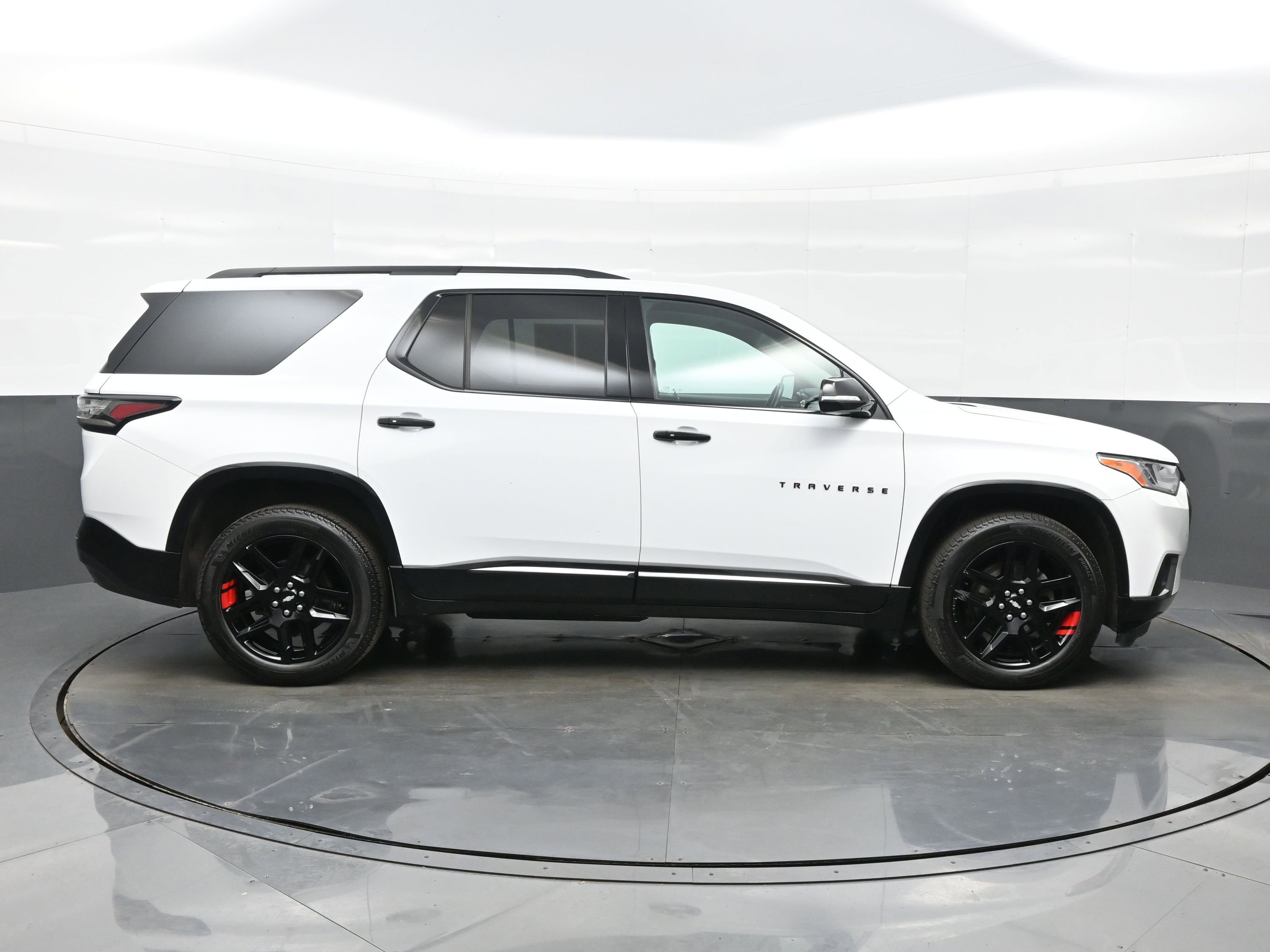 Used 2019 Chevrolet Traverse Premier w/ Redline Edition AWD/4WD image 7