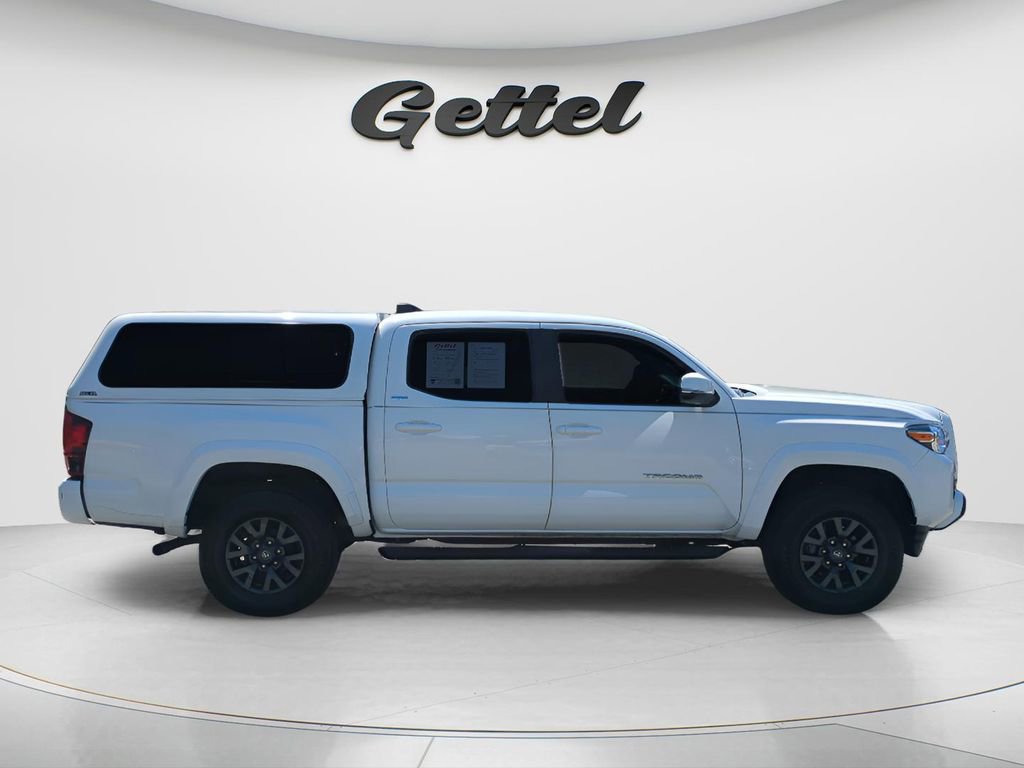 Used 2022 Toyota Tacoma SR5 w/ Technology Package image 3
