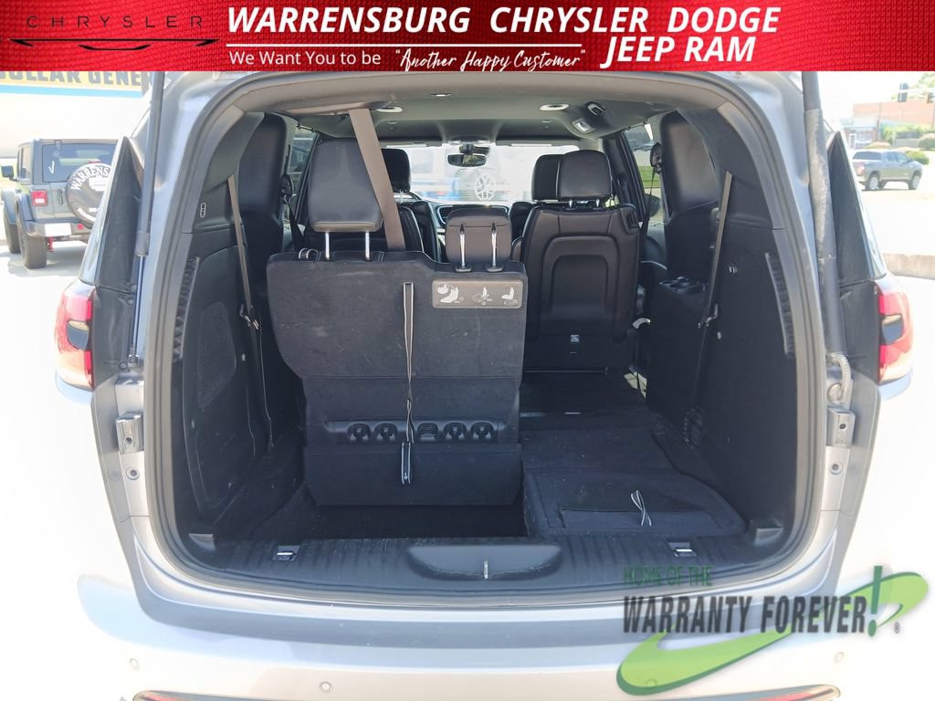Used 2021 Chrysler Pacifica Touring-L w/ Uconnect Theater Family Group AWD/4WD image 34