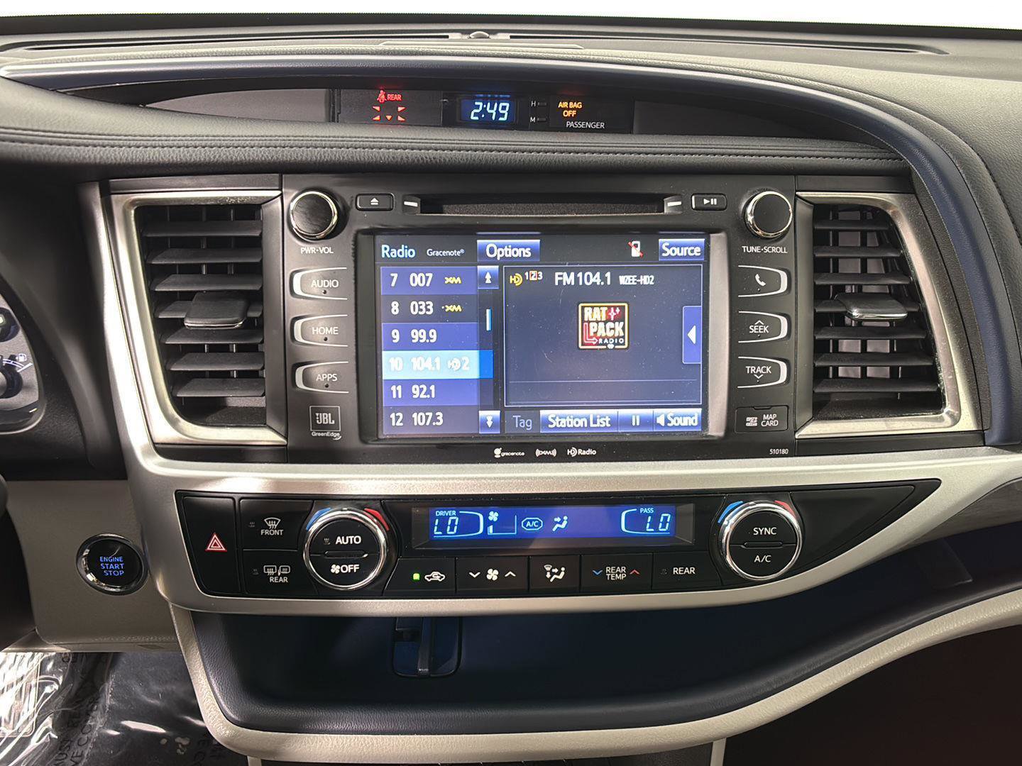 Used 2018 Toyota Highlander Limited Platinum AWD/4WD image 33
