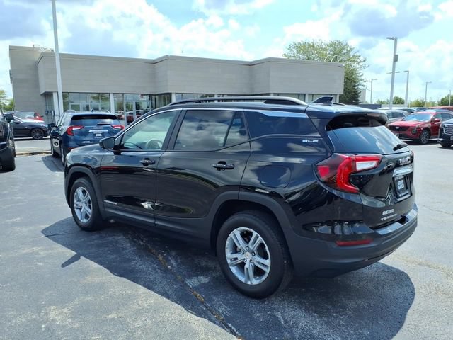 Certified 2022 GMC Terrain SLE w/ Driver Convenience Package AWD/4WD image 9