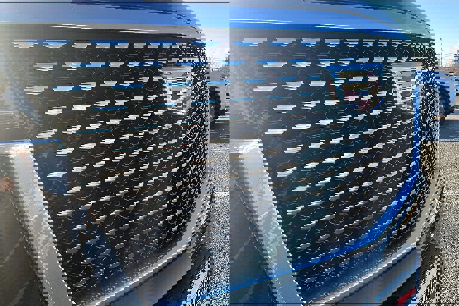 Used 2024 Cadillac Escalade ESV Premium Luxury image 30