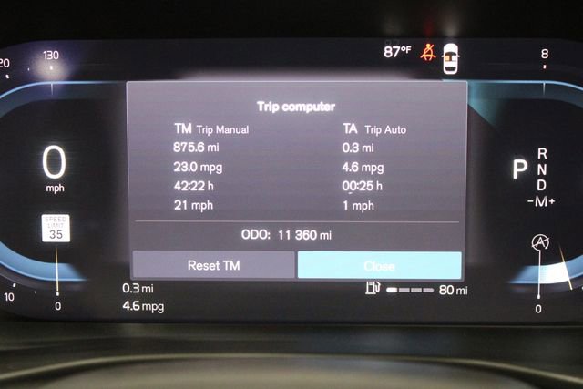 Used 2025 Volvo XC40 B5 Plus image 44