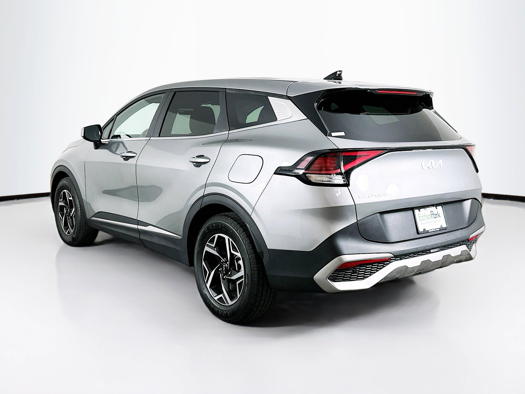 Used 2025 Kia Sportage LX image 5