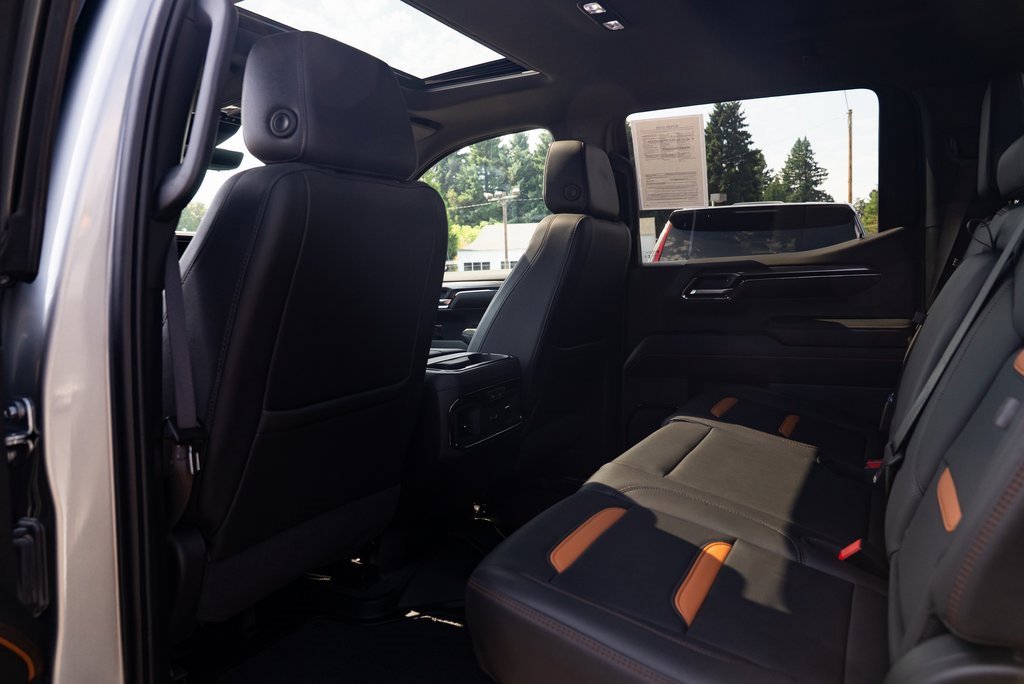 Used 2024 GMC Sierra 1500 AT4 w/ Technology Package image 22
