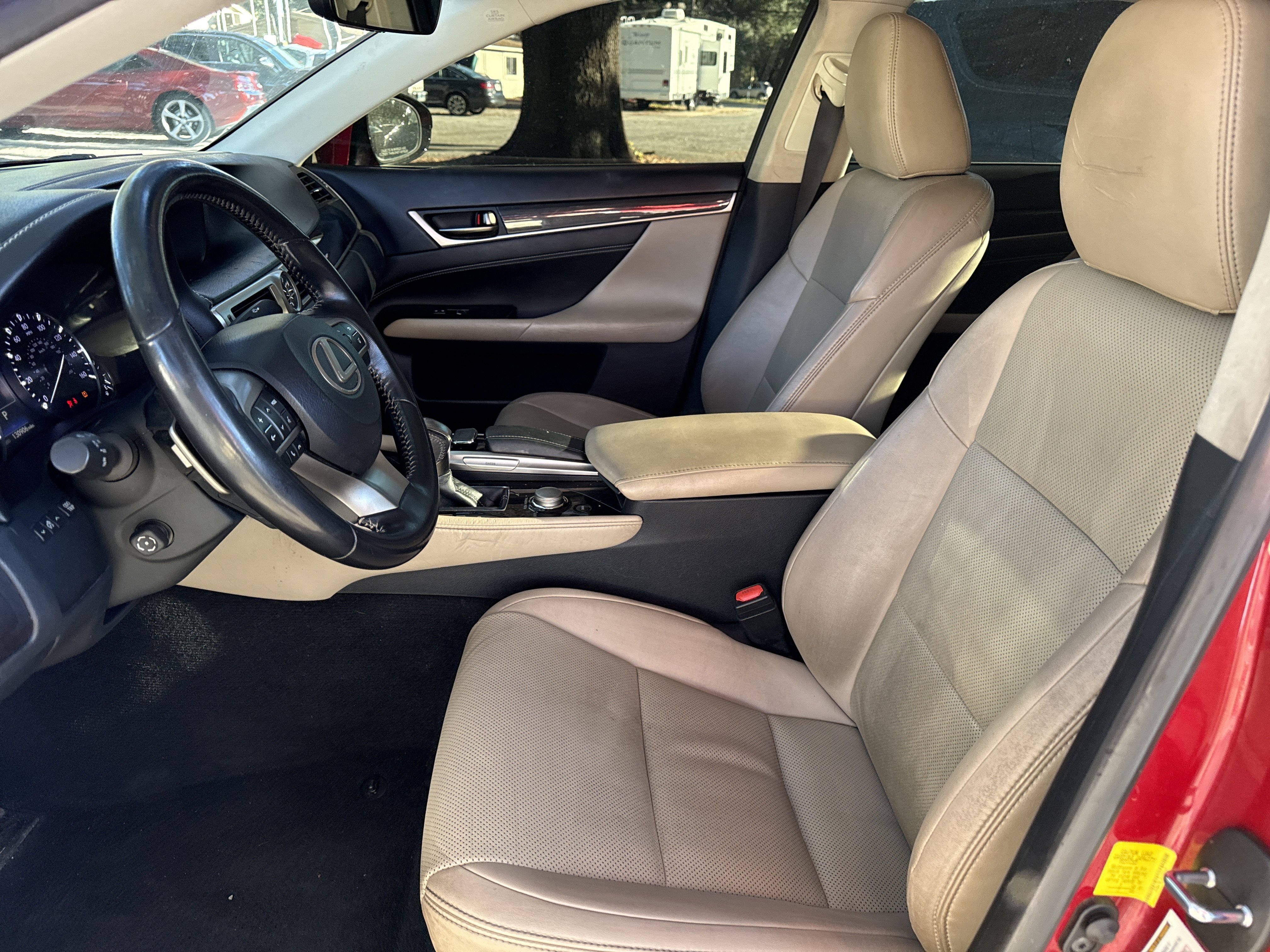 Used 2016 Lexus GS 200t image 9