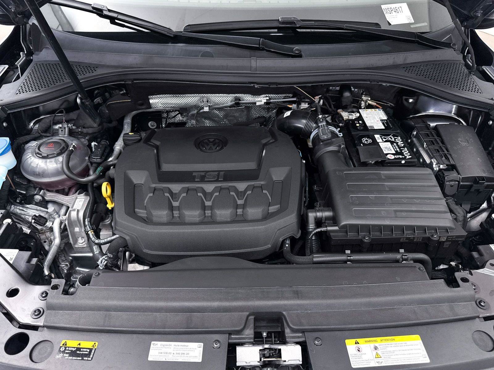 Used 2024 Volkswagen Tiguan SE R-Line AWD/4WD image 8