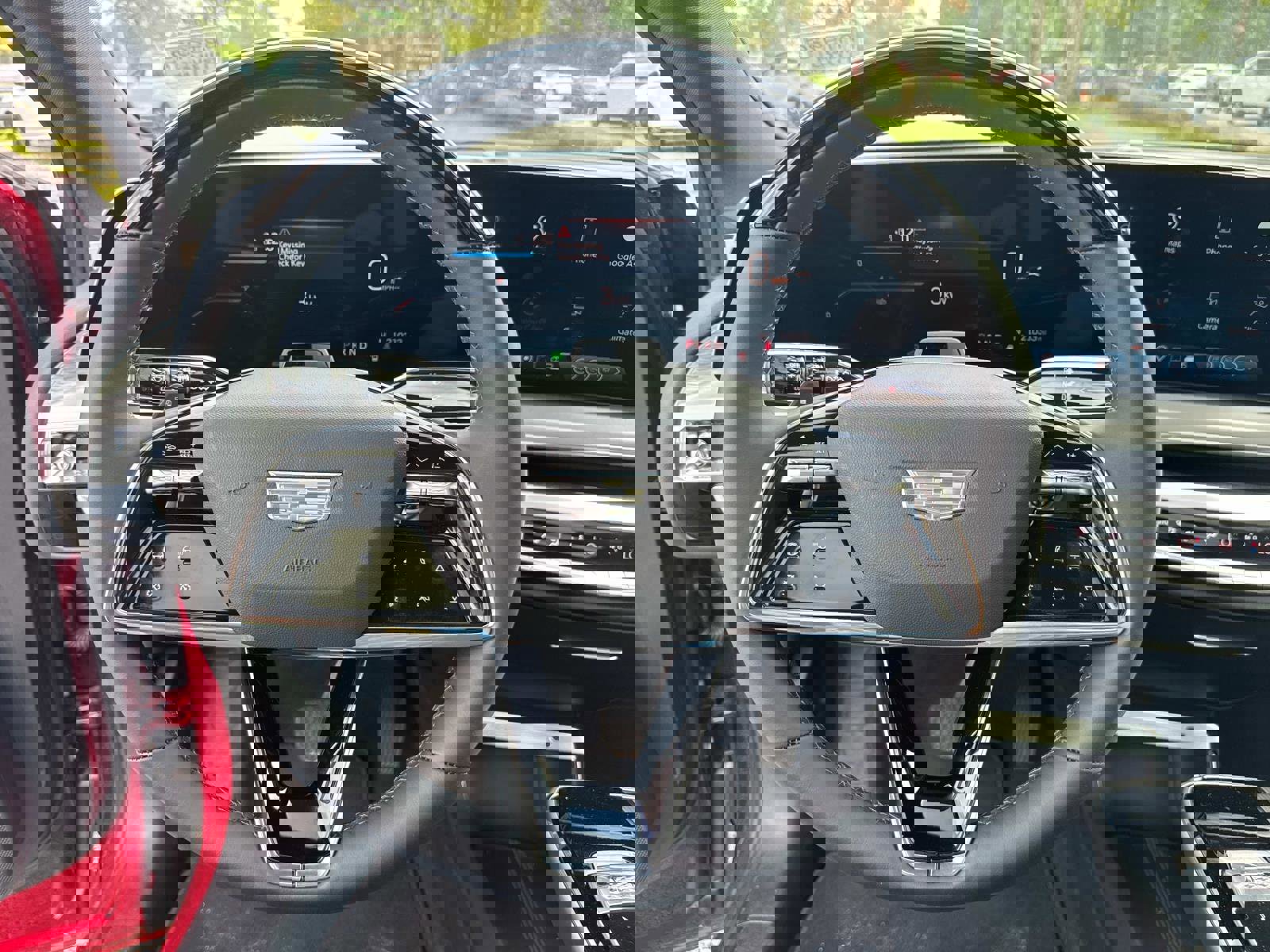 Used 2024 Cadillac Lyriq Sport image 17