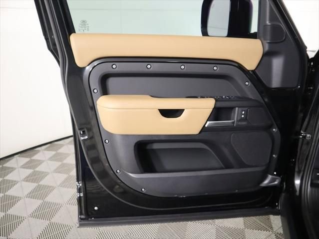 New 2025 Land Rover Defender 130 V8 AWD/4WD image 26