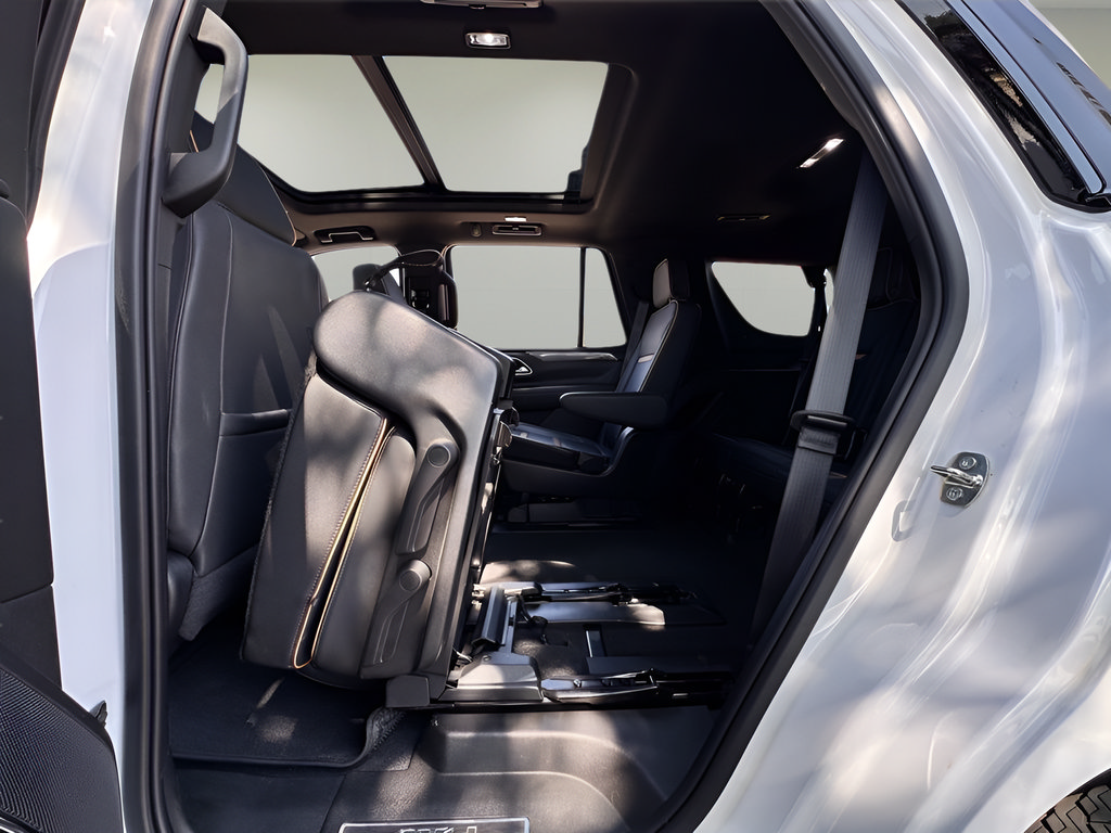 Used 2023 GMC Yukon AT4 AWD/4WD image 21