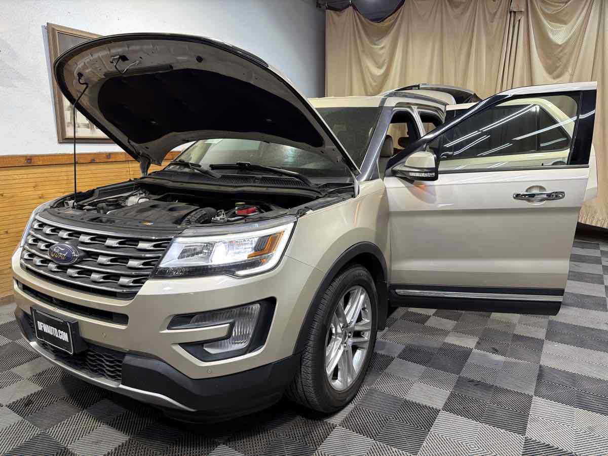 Used 2017 Ford Explorer Limited FWD image 12