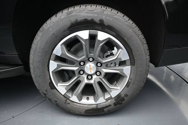 New 2026 Chevrolet Suburban LT w/ Comfort Package AWD/4WD image 16