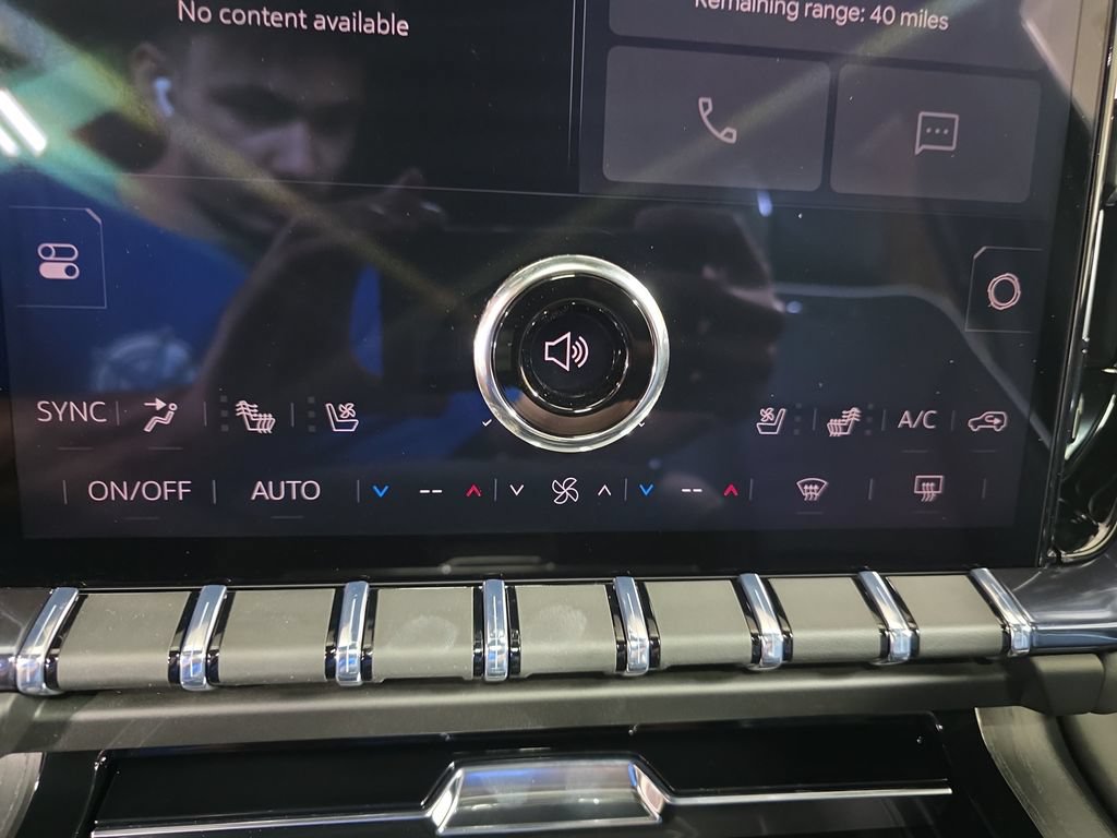 New 2026 GMC Yukon XL AT4 Ultimate AWD/4WD image 23