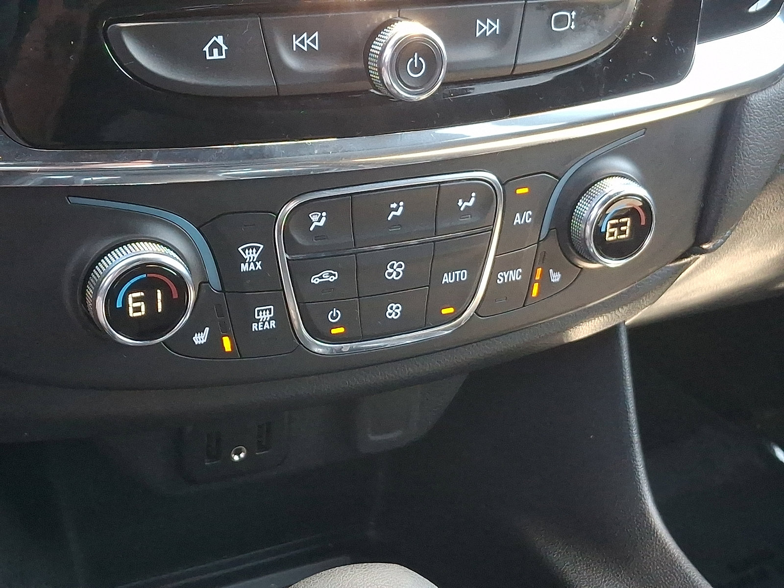 Certified 2023 Chevrolet Traverse LT AWD/4WD image 15