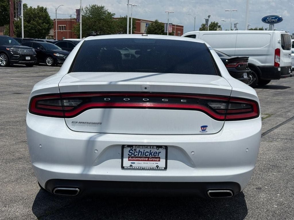 Used 2020 Dodge Charger SXT w/ Leather Interior Group RWD image 5