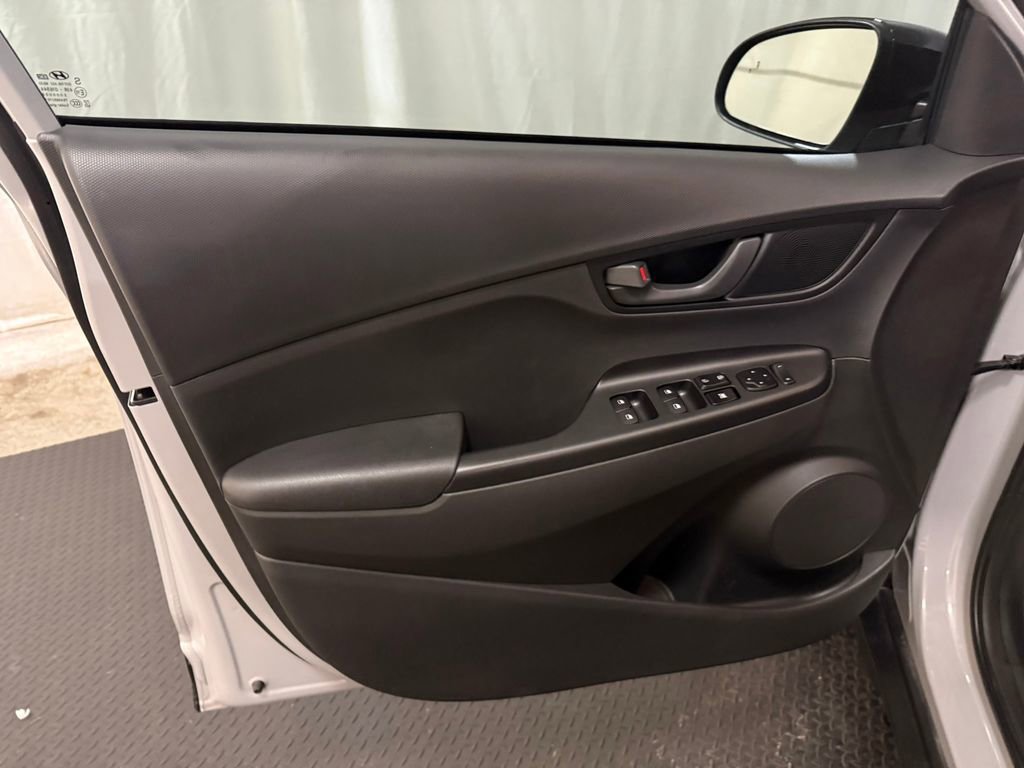 Certified 2022 Hyundai Kona SEL image 24