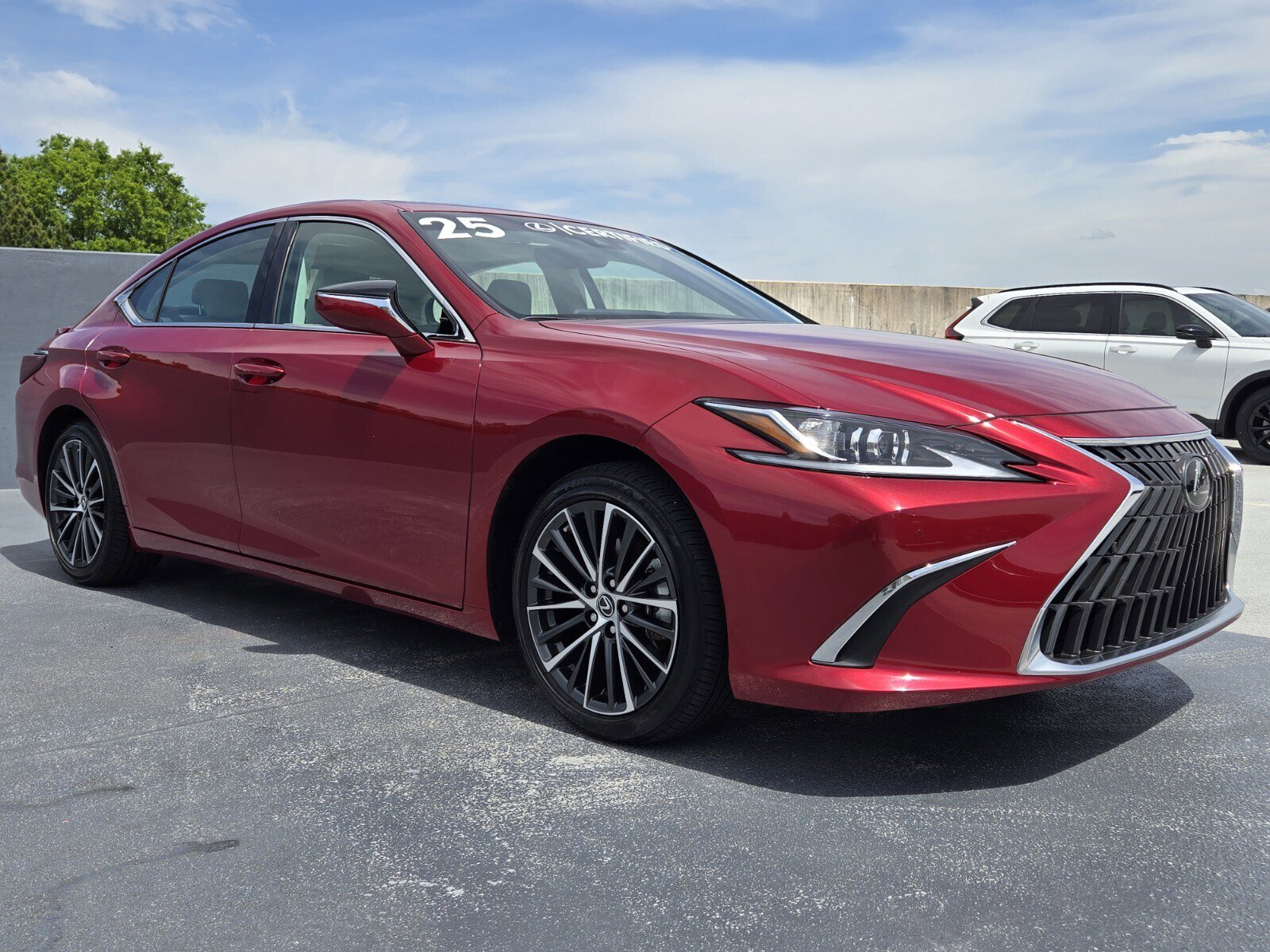 Certified 2025 Lexus ES 300h w/ Premium Package image 13