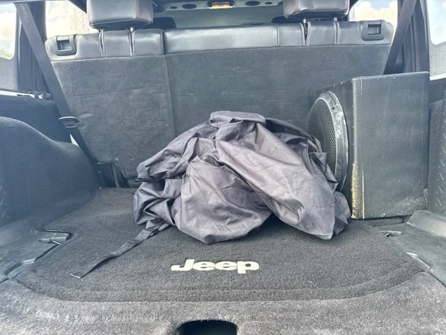 Used 2017 Jeep Wrangler Unlimited Sport w/ Connectivity Group AWD/4WD image 11