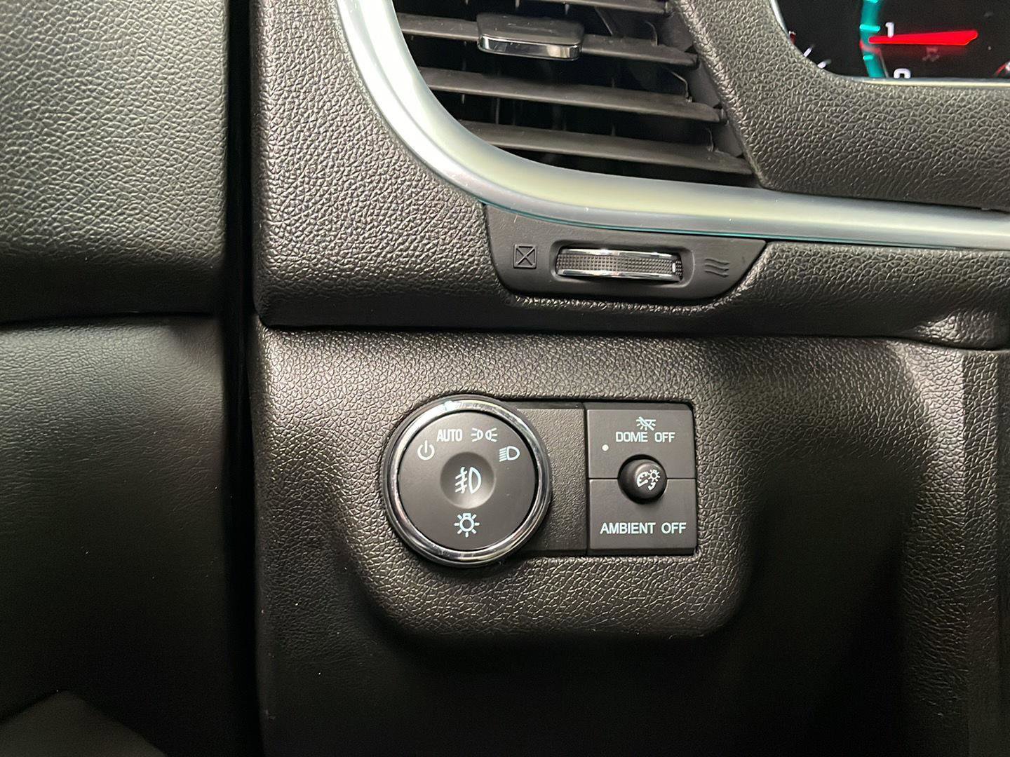 Used 2016 Chevrolet Traverse LT w/ Style and Technology Package image 15