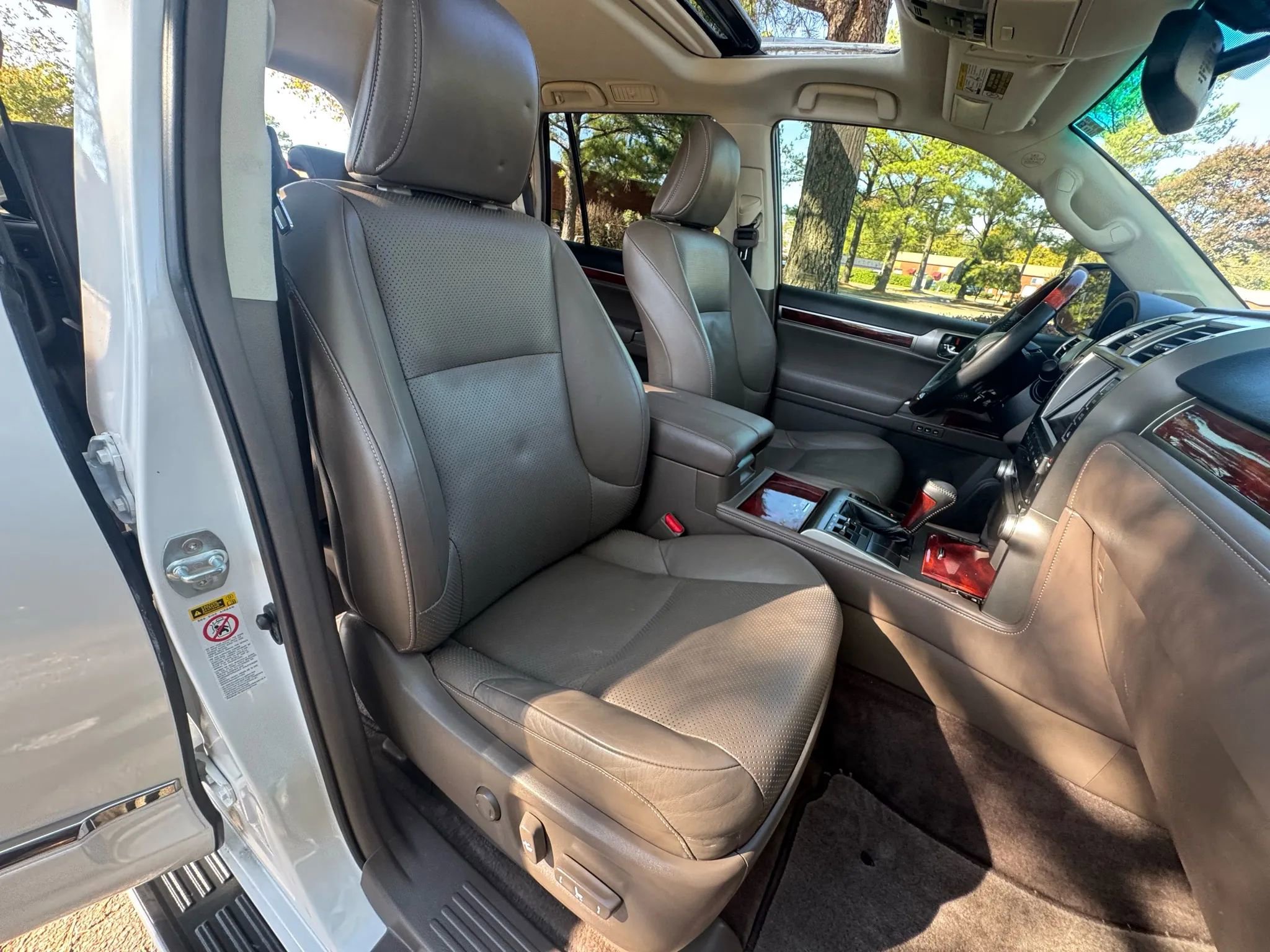 Used 2013 Lexus GX 460 image 14