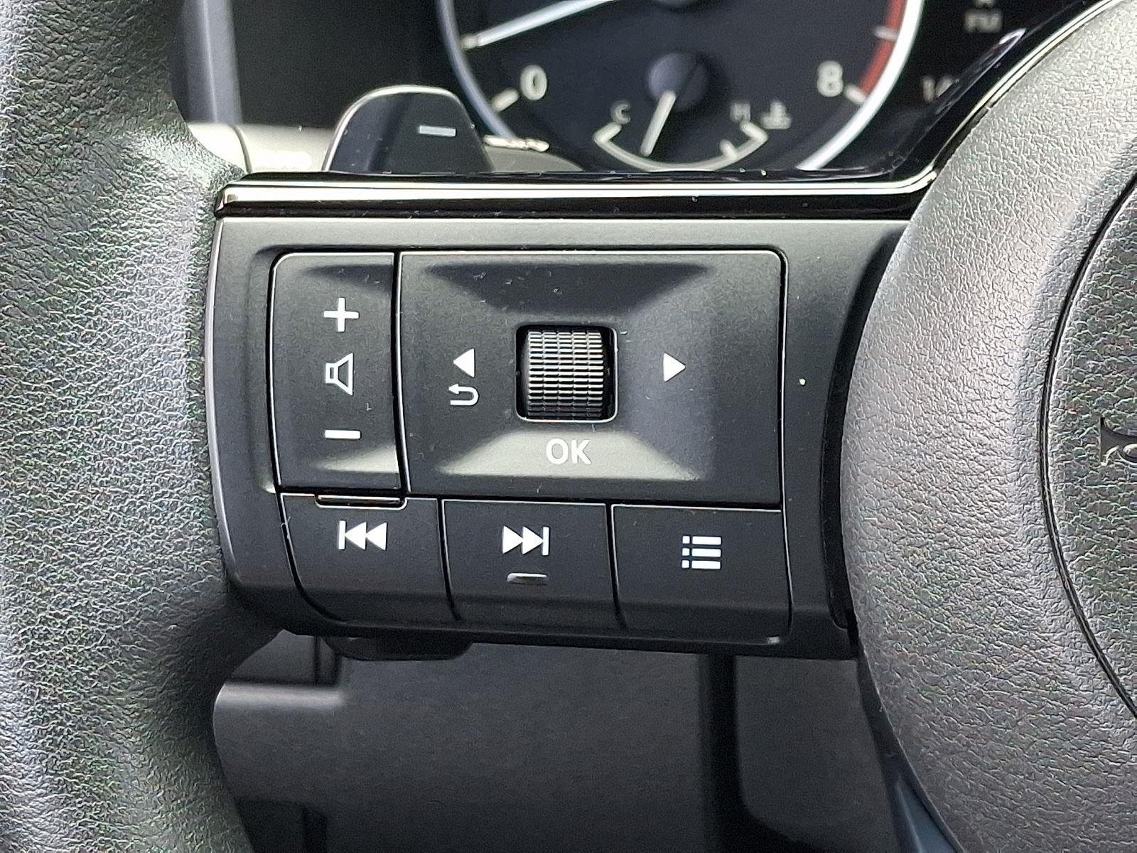 Used 2023 Nissan Rogue SV AWD/4WD image 21