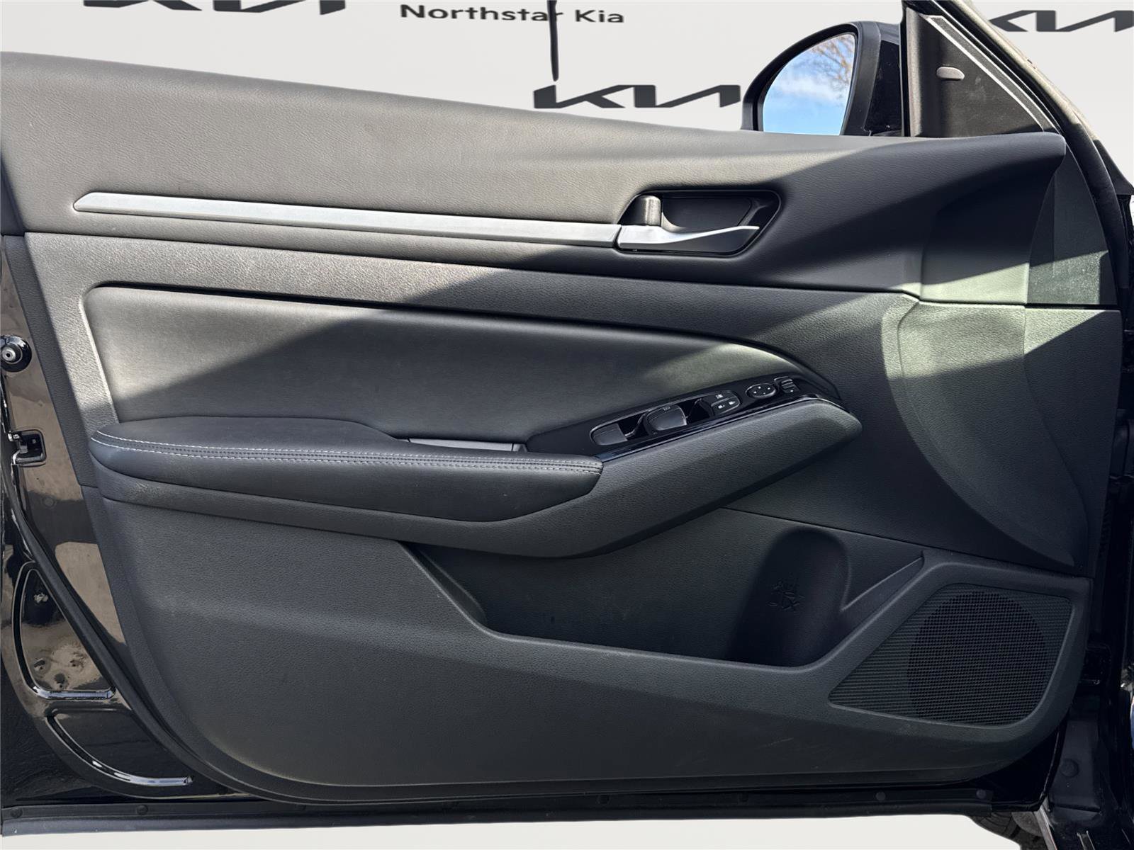 Used 2023 Nissan Altima 2.5 SV image 11