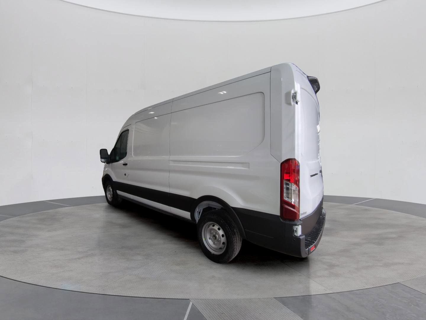 New 2026 Ford Transit 250 148 Medium Roof RWD image 3