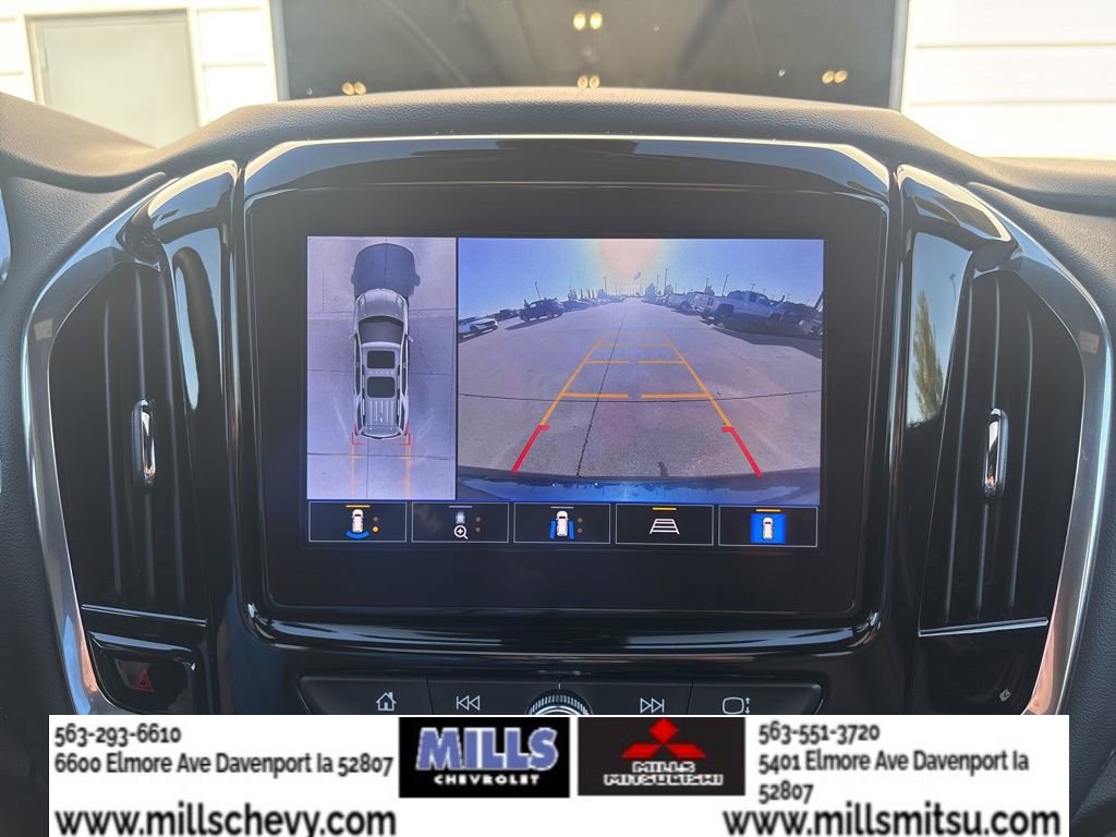 Used 2023 Chevrolet Traverse LT w/ LT Premium Package AWD/4WD image 22